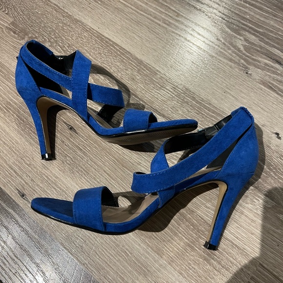 Perfect heels 👠 - Picture 3 of 4